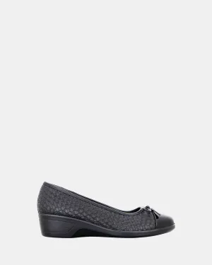 Flounce Black