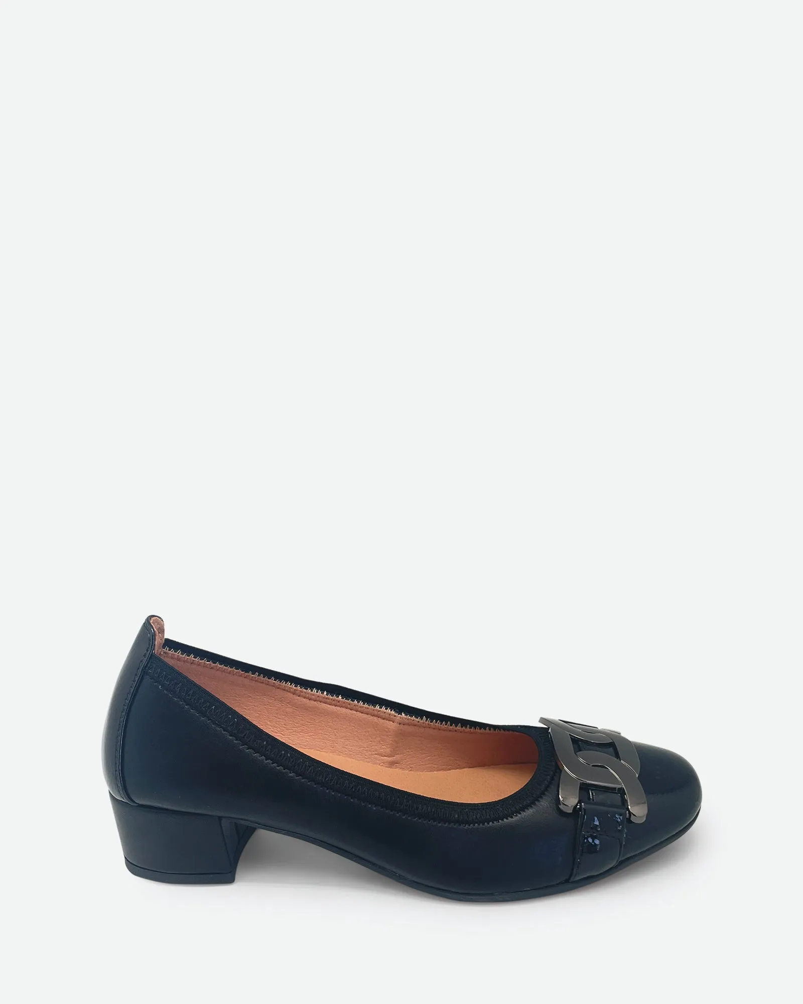 Larella Black
