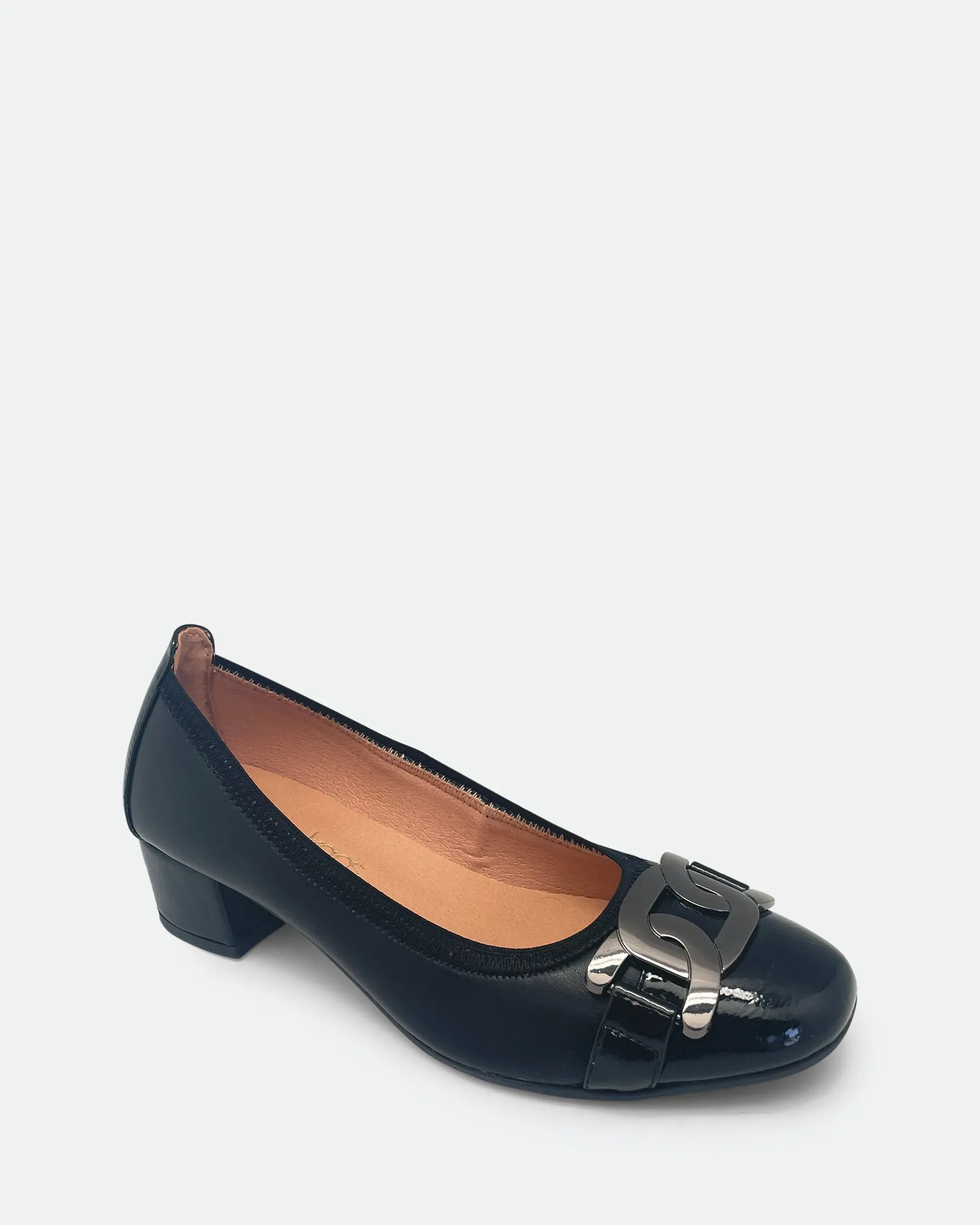 Larella Black